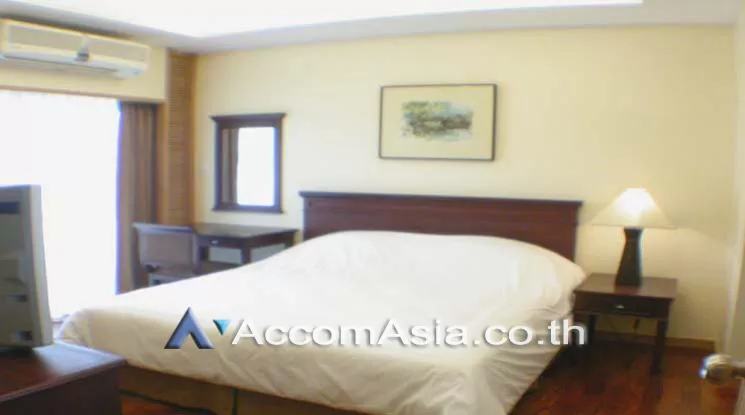unit 2 Bedrooms  Apartment For Rent in Sathorn, Bangkok  near MRT Lumphini (10289)