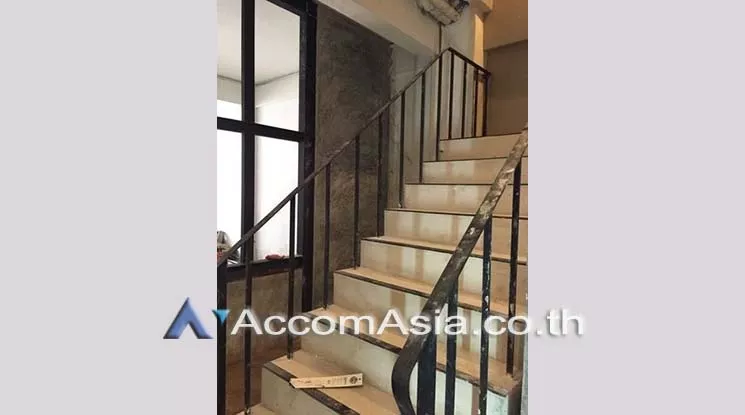  1  10 br Townhouse For Sale in Ratchadaphisek ,Bangkok MRT Huai Khwang AA19111