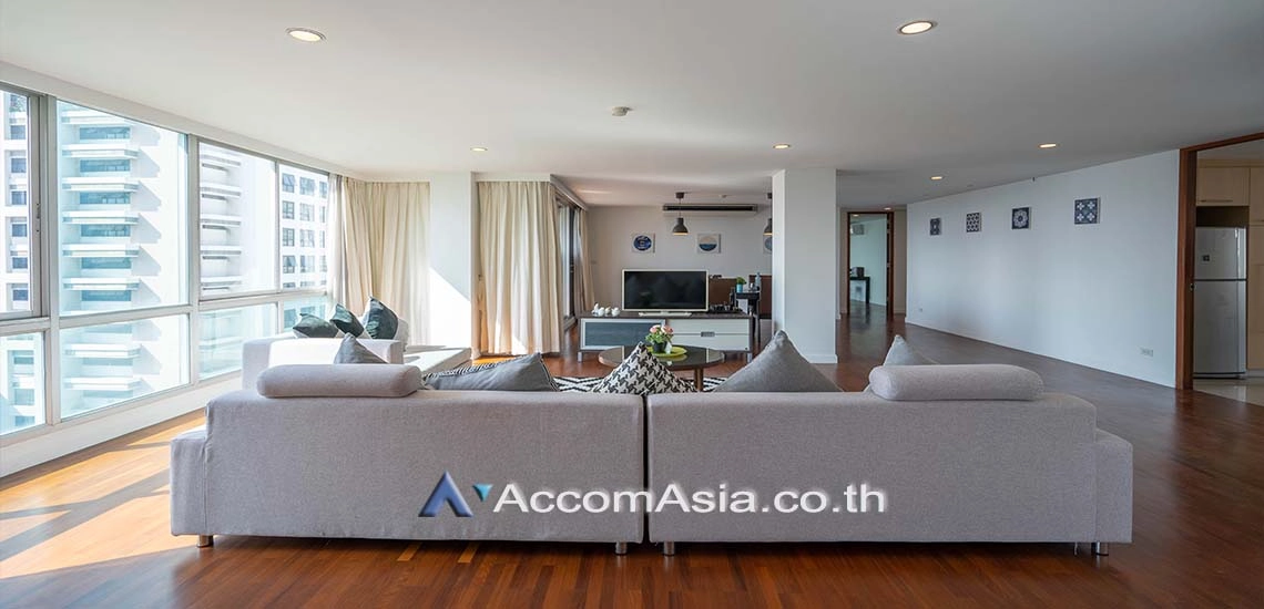 Pet friendly |  4 Bedrooms  Apartment For Rent in Silom, Bangkok  near BTS Surasak (AA19129)