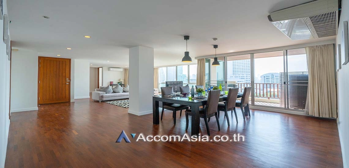 Pet friendly |  4 Bedrooms  Apartment For Rent in Silom, Bangkok  near BTS Surasak (AA19129)