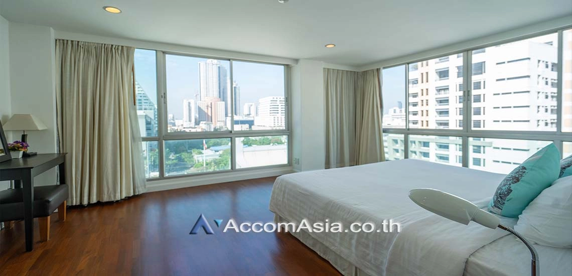 9  4 br Apartment For Rent in Silom ,Bangkok BTS Surasak at High-end Low Rise  AA19129