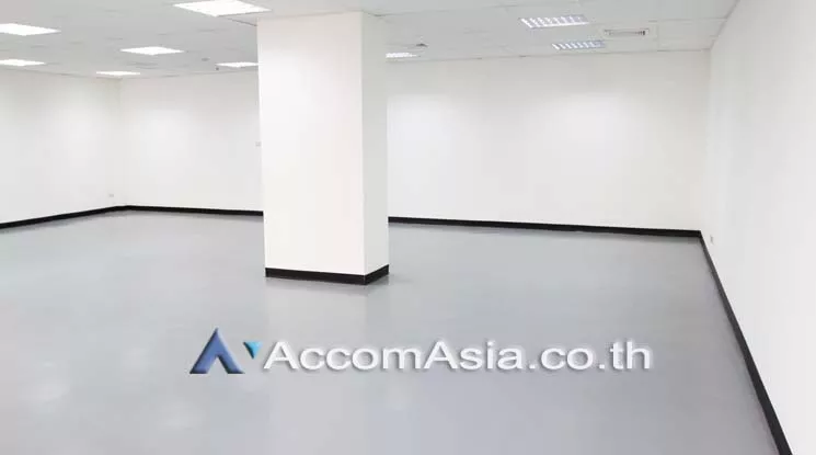 4  Office Space For Rent in Sukhumvit ,Bangkok BTS Thong Lo at United Tower Thonglor AA19143