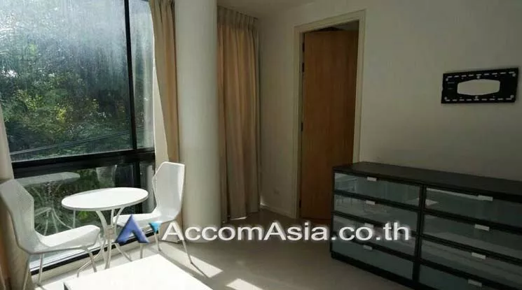 unit 1 Bedroom  Condominium For Sale in Ploenchit, Bangkok  near BTS Ploenchit (AA19154)