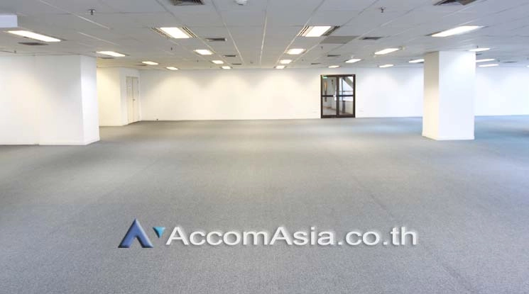 4  Office Space For Rent in Sathorn ,Bangkok BTS Surasak at Chartered Square Building AA19187