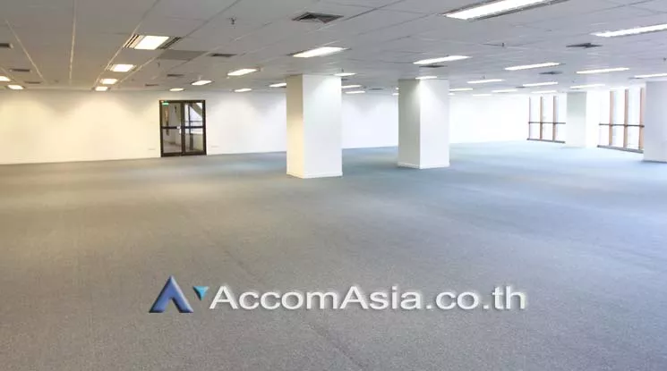 7  Office Space For Rent in Sathorn ,Bangkok BTS Surasak at Chartered Square Building AA19187