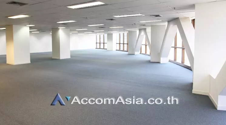 8  Office Space For Rent in Sathorn ,Bangkok BTS Surasak at Chartered Square Building AA19187