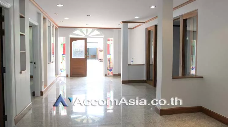  1  5 br House For Rent in sukhumvit ,Bangkok BTS Asok AA19202