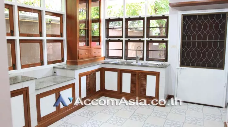 6  5 br House For Rent in sukhumvit ,Bangkok BTS Asok AA19202