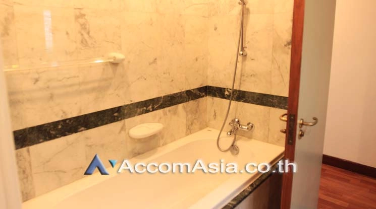8  3 br Condominium For Sale in Ploenchit ,Bangkok BTS Ploenchit at All Seasons Mansion AA19207