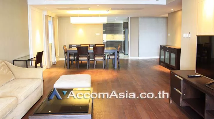  2 Bedrooms  Condominium For Rent in Ploenchit, Bangkok  near BTS Ploenchit (AA19210)