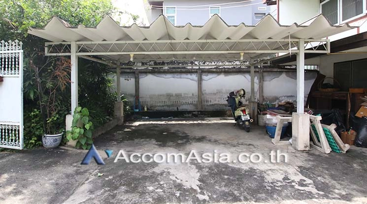  1  4 br House for rent and sale in Sukhumvit ,Bangkok BTS Thong Lo AA19216
