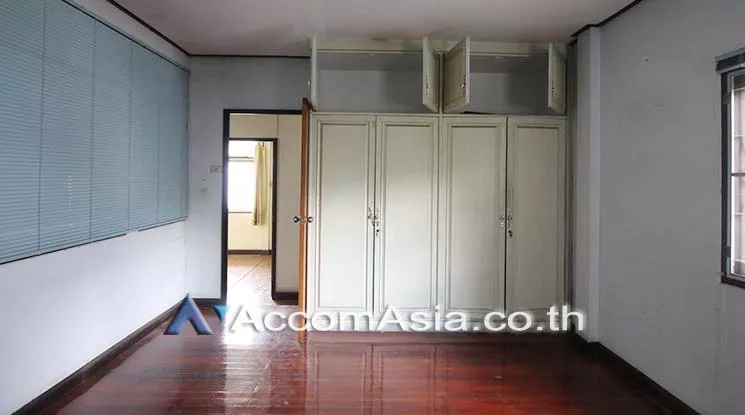 11  4 br House For Rent in sukhumvit ,Bangkok BTS Thong Lo AA19216