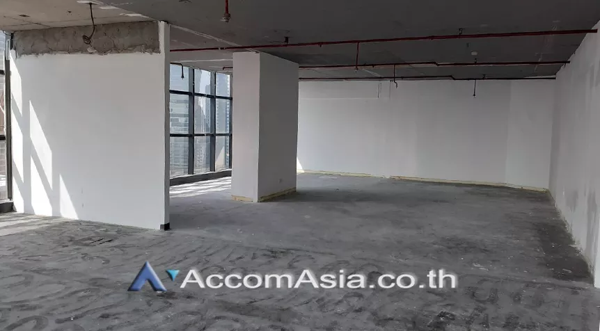 unit Office space For Rent in Sukhumvit, Bangkok  near BTS Ekkamai (AA19220)