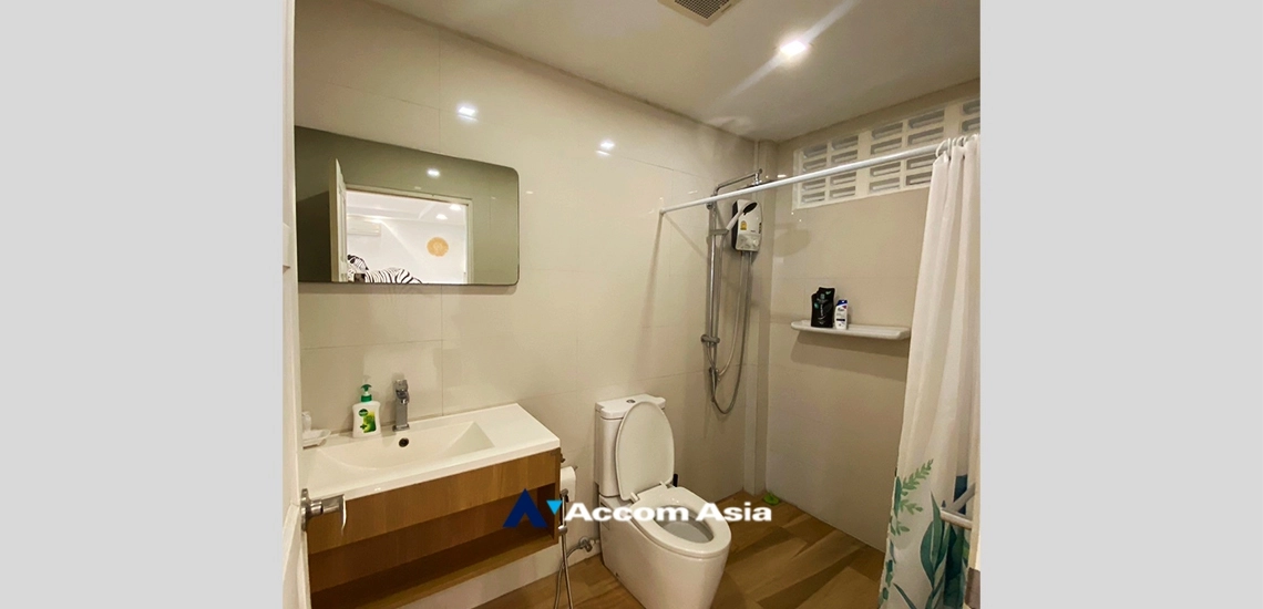 20  3 br Townhouse for rent and sale in Sukhumvit ,Bangkok BTS Ekkamai AA19225