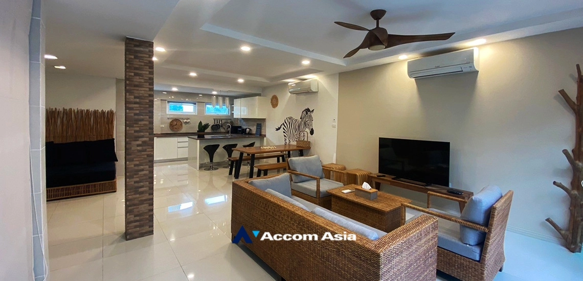  1  3 br Townhouse for rent and sale in Sukhumvit ,Bangkok BTS Ekkamai AA19225