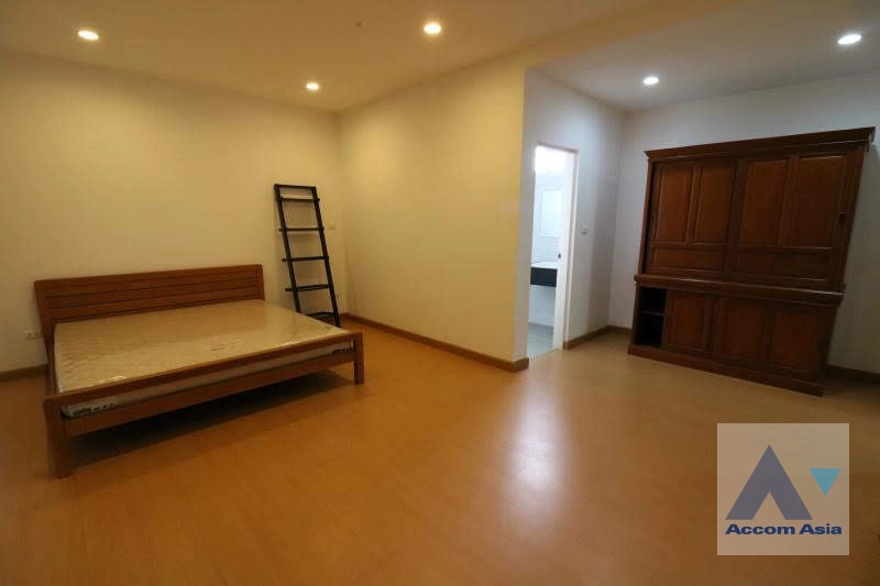 11  4 br House For Sale in Sukhumvit ,Bangkok BTS On Nut at The Estate 1 AA19236