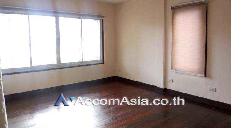 Home Office |  2 Bedrooms  House For Rent in Phaholyothin, Bangkok  near BTS Ari (AA19237)
