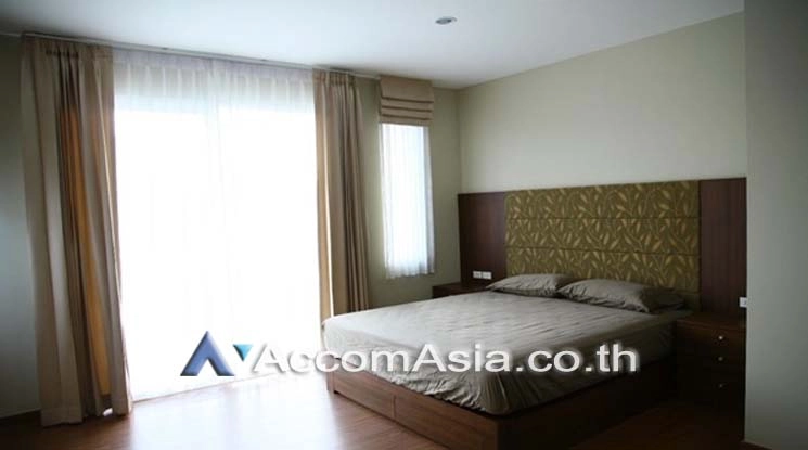 unit 3 Bedrooms  House For Rent in Bang Na, Bangkok  near BTS Bang Na (AA19238)