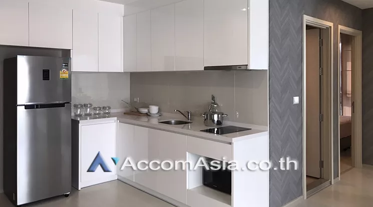 unit 2 Bedrooms  Condominium For Rent in Sukhumvit, Bangkok  near BTS Ekkamai (AA19240)