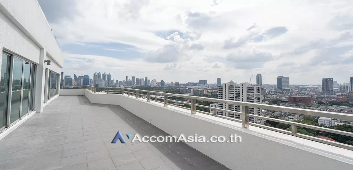 Duplex Condo |  5 Bedrooms  Apartment For Rent in Ploenchit, Bangkok  near BTS Ploenchit (AA19265)