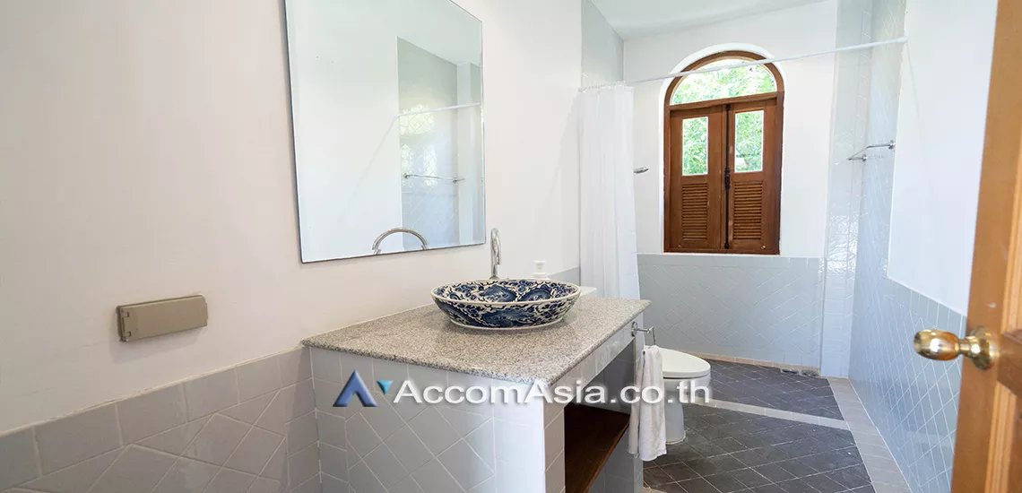 22  4 br House for rent and sale in Sukhumvit ,Bangkok BTS Punnawithi AA19286