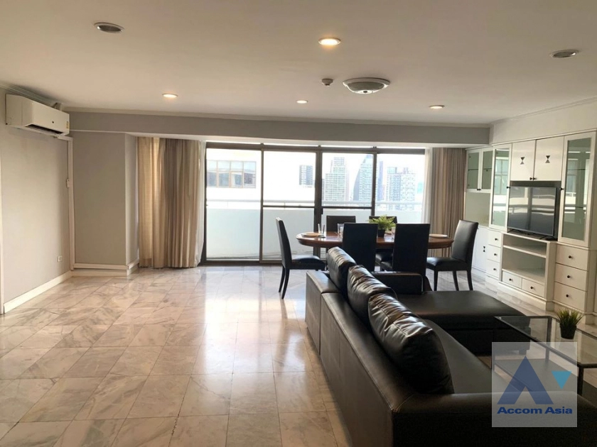 unit 3 Bedrooms  Condominium For Rent in Sukhumvit, Bangkok  (AA19314)