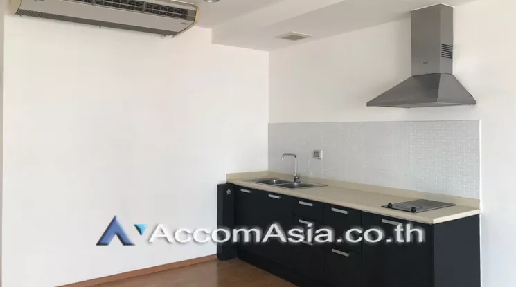 unit 2 Bedrooms  Condominium For Sale in Phaholyothin, Bangkok  near BTS Ari (AA19322)