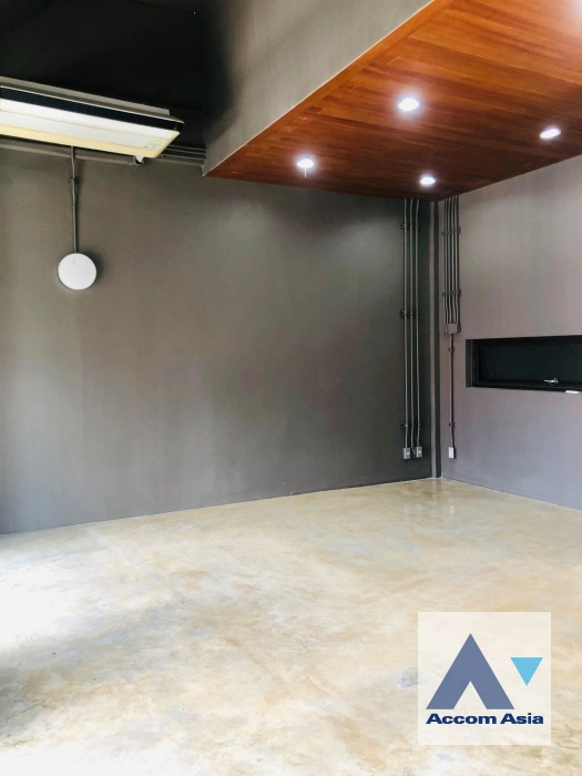 21  5 br Townhouse for rent and sale in Ratchadaphisek ,Bangkok MRT Rama 9 AA19327