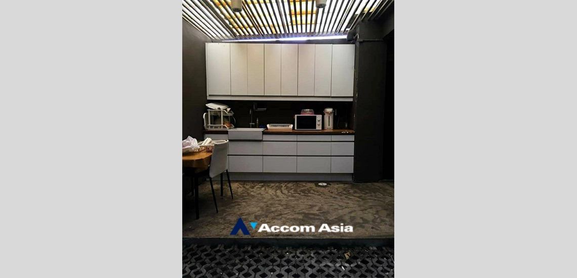 10  5 br Townhouse for rent and sale in Ratchadaphisek ,Bangkok MRT Rama 9 AA19327