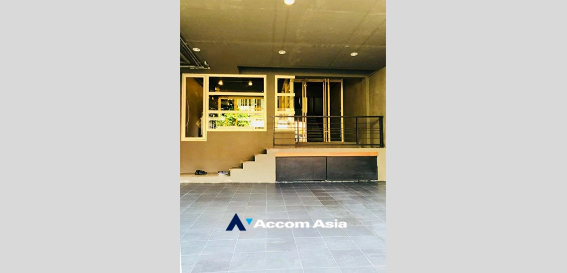 8  5 br Townhouse for rent and sale in Ratchadaphisek ,Bangkok MRT Rama 9 AA19327