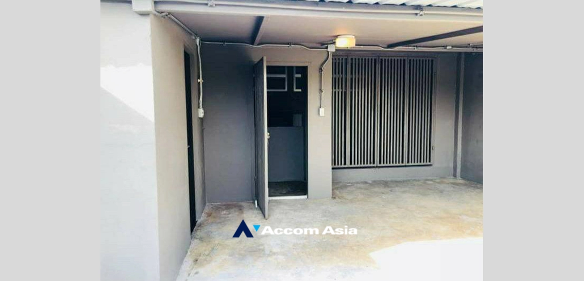14  5 br Townhouse for rent and sale in Ratchadaphisek ,Bangkok MRT Rama 9 AA19327