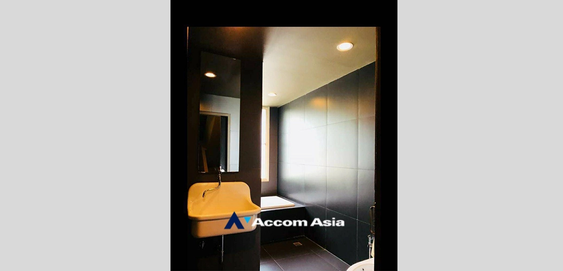 15  5 br Townhouse for rent and sale in Ratchadaphisek ,Bangkok MRT Rama 9 AA19327