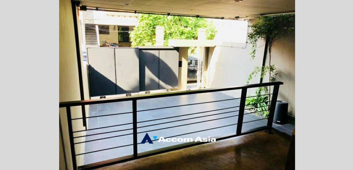 19  5 br Townhouse for rent and sale in Ratchadaphisek ,Bangkok MRT Rama 9 AA19327