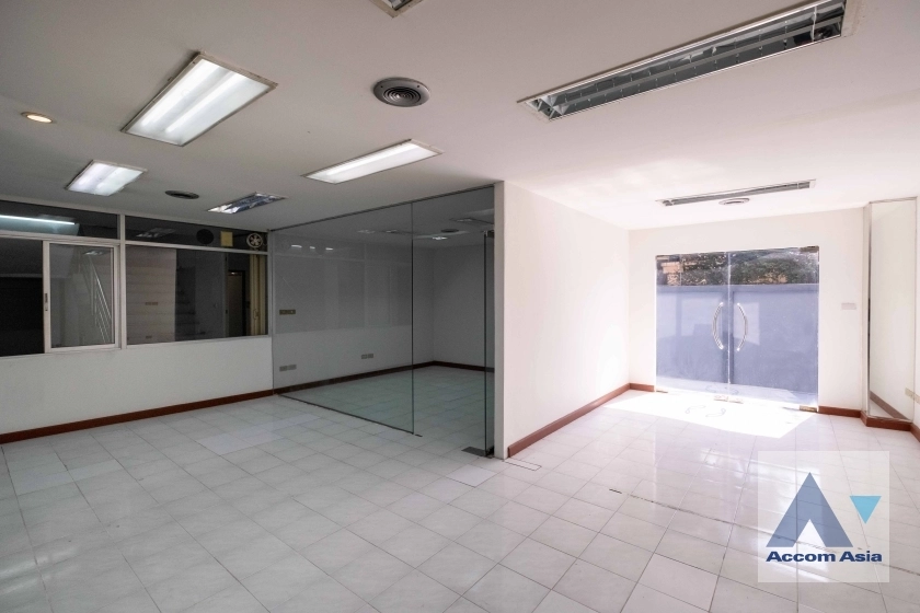  1  Building for rent and sale in Sukhumvit ,Bangkok BTS On Nut AA19346