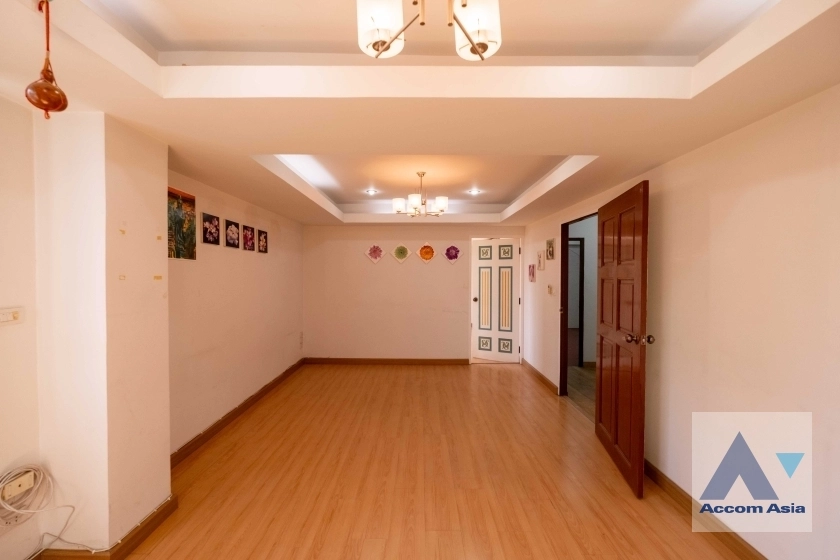 10  Building for rent and sale in Sukhumvit ,Bangkok BTS On Nut AA19346