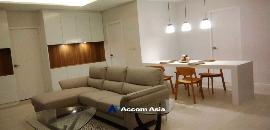  3 Bedrooms  Condominium For Rent & Sale in Sukhumvit, Bangkok  near MRT Queen Sirikit National Convention Center (AA19352)