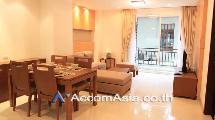 unit 2 Bedrooms  Apartment For Rent in Sukhumvit, Bangkok  near BTS Ekkamai (AA19392)