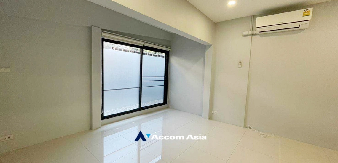 11  4 br House for rent and sale in Sathorn ,Bangkok BTS Chong Nonsi AA19397