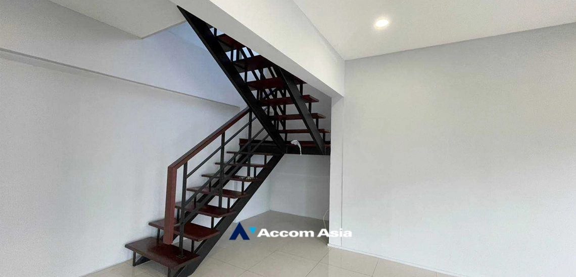 4  4 br House for rent and sale in Sathorn ,Bangkok BTS Chong Nonsi AA19397