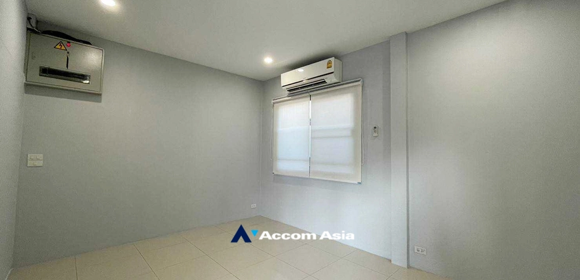 12  4 br House for rent and sale in Sathorn ,Bangkok BTS Chong Nonsi AA19397