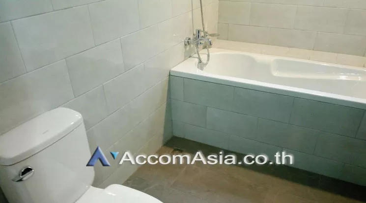 9  3 br Apartment For Rent in Phaholyothin ,Bangkok BTS Ari at Homely Atmosphere - Low Rise AA19409