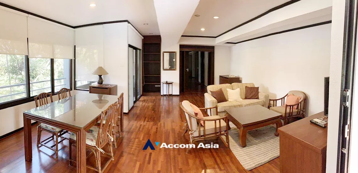  2 Bedrooms  Apartment For Rent in Phaholyothin, Bangkok  near BTS Ari (AA19411)