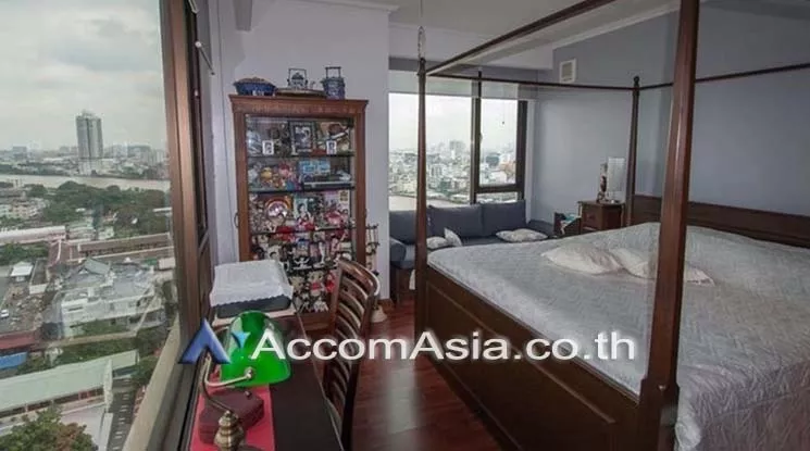 unit 2 Bedrooms  Condominium For Sale in Charoen Nakhon, Bangkok  near BTS Krung Thon Buri (AA19418)