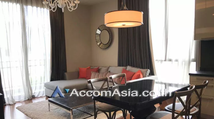 Corner Unit |  Quattro Thonglor Condominium  2 Bedroom for Rent BTS Thong Lo in Sukhumvit Bangkok