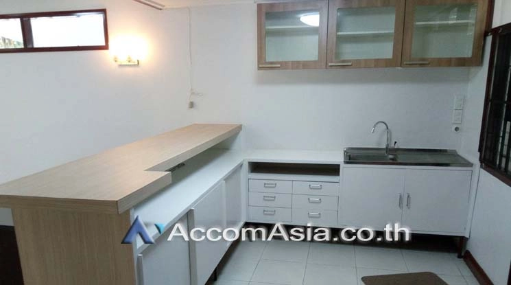11  2 br House for rent and sale in Phaholyothin ,Bangkok BTS Ari AA19426