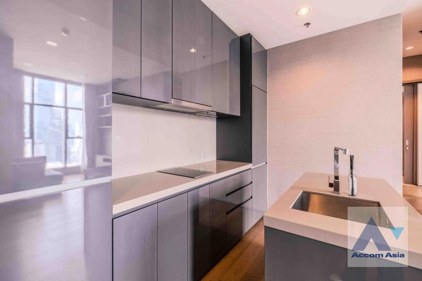  1  3 br Condominium For Sale in Silom ,Bangkok BTS Surasak at The Diplomat Sathorn AA19439