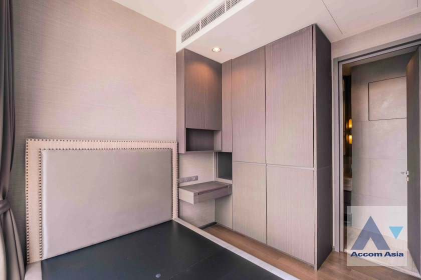 6  3 br Condominium For Sale in Silom ,Bangkok BTS Surasak at The Diplomat Sathorn AA19439