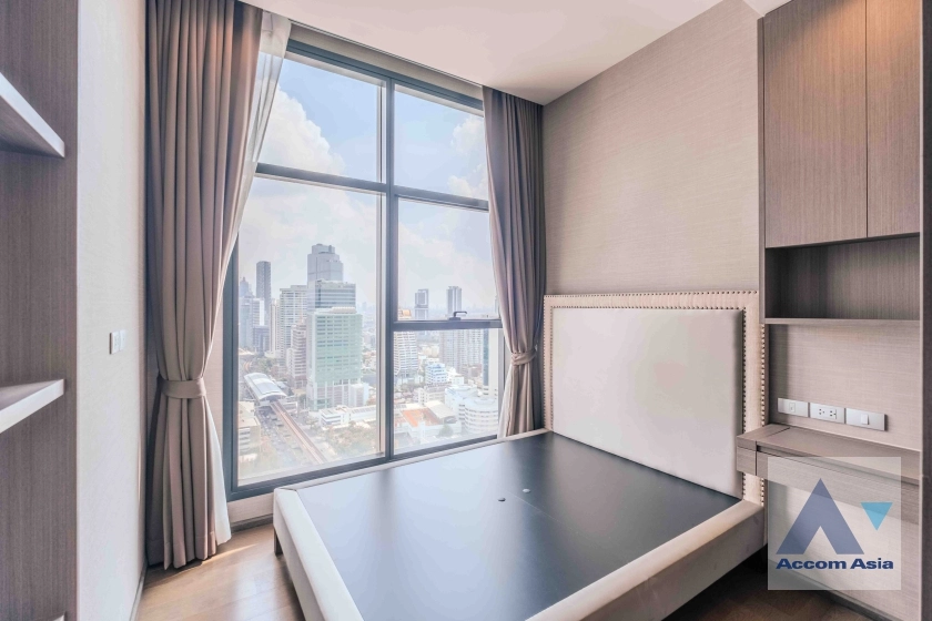 7  3 br Condominium For Sale in Silom ,Bangkok BTS Surasak at The Diplomat Sathorn AA19439