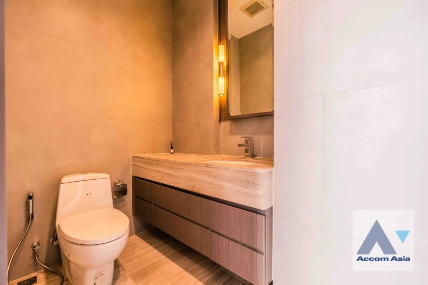 8  3 br Condominium For Sale in Silom ,Bangkok BTS Surasak at The Diplomat Sathorn AA19439