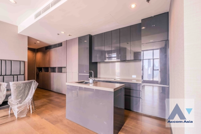 10  3 br Condominium For Sale in Silom ,Bangkok BTS Surasak at The Diplomat Sathorn AA19439